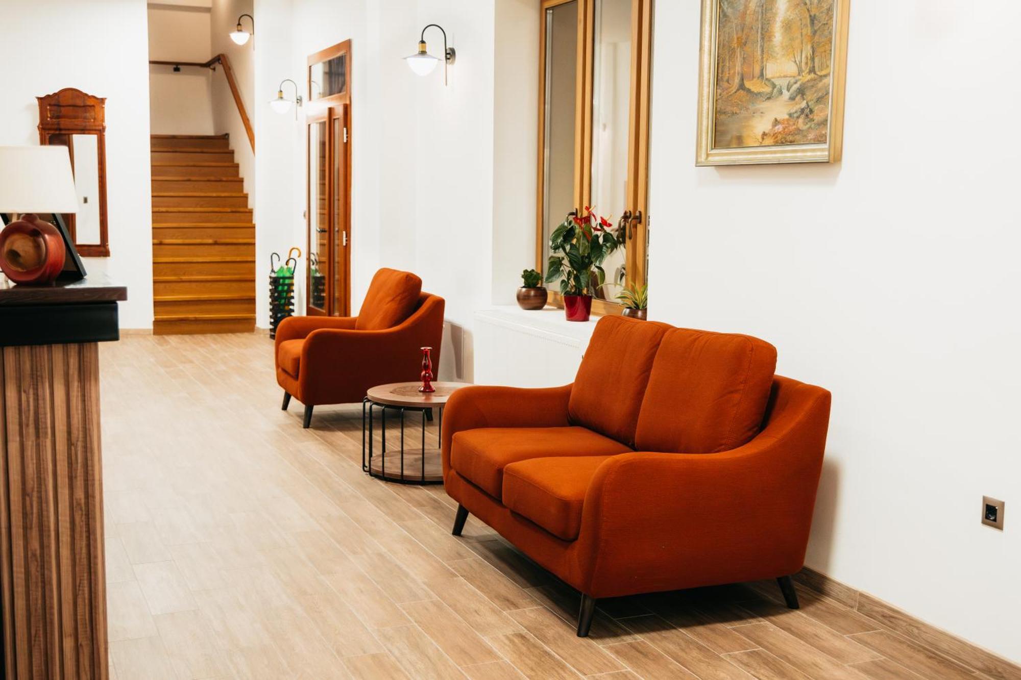 Pansion Mihica Dvori Hotell Babina Greda Exteriör bild